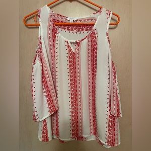 🍁3 for $15🍁 Candie’s Cold Shoulder Top